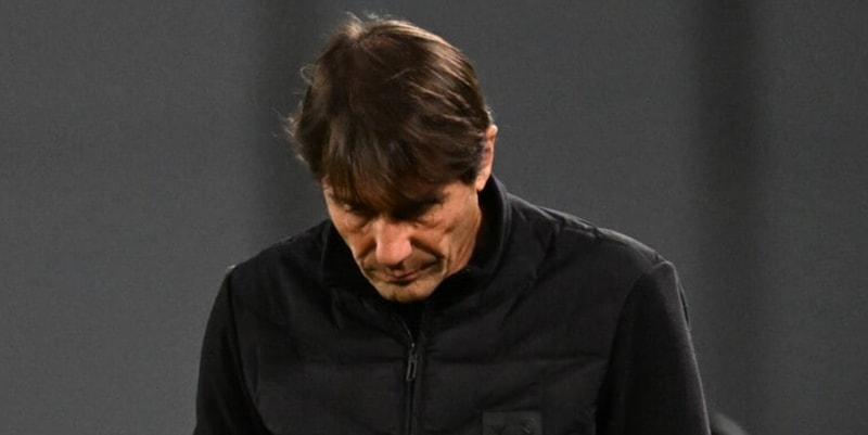 Conte, 150 milioni e l'ennesimo euroflop: è il peggior Napoli di De Laurentiis! 1 Conte, 150 milioni e l'ennesimo euroflop: è il peggior Napoli di De Laurentiis!