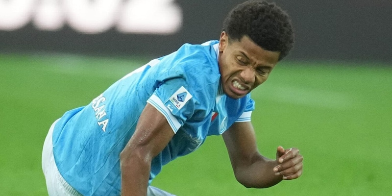 Napoli, Neres &egrave; partito per Londra: va ad operarsi dopo l'infortunio con la Lazio