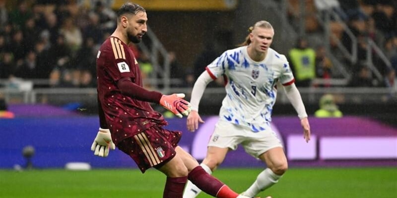 Guardiola promuove Donnarumma anche in campo: "E' molto più bravo con i piedi" 1 Guardiola promuove Donnarumma anche in campo: "E' molto più bravo con i piedi"
