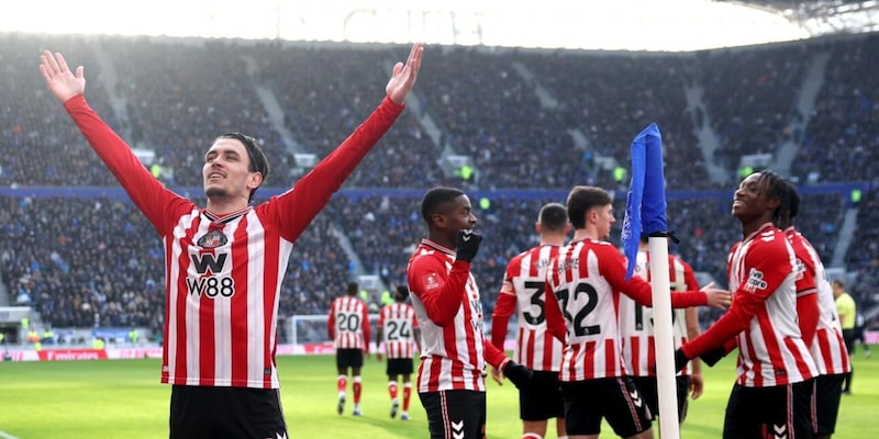 Le F&eacute;e elimina l'Everton dei Friedkin: Sunderland ok ai rigori. Clamorosa sconfitta del Palace