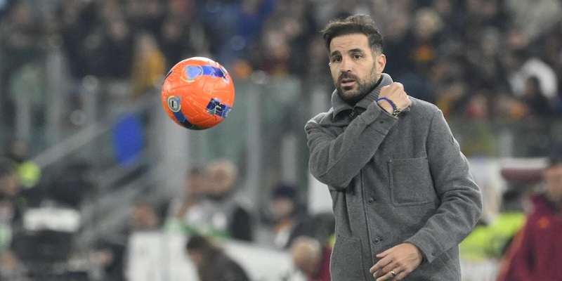 Fabregas, le dure parole dopo il Milan: "Sono stanco, serve rispetto. Se alla gente non piace il mio calcio..."