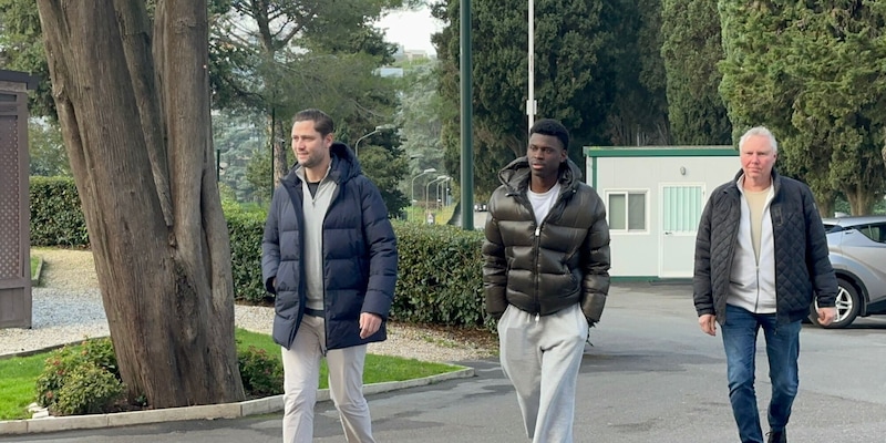 Visite mediche per Raterink con il Cagliari: poi firma e ufficialità 2 Visite mediche per Raterink con il Cagliari: poi firma e ufficialità