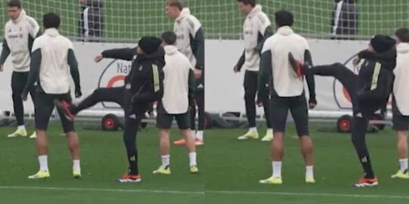 Spalletti rifila un calcio a Kelly durante la rifinitura: il video &egrave; virale sui social&nbsp;