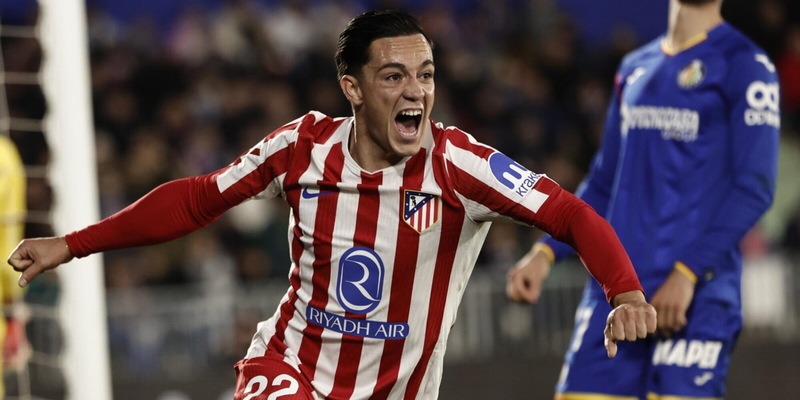 Calciomercato Roma: Zirkzee-Raspadori s&igrave;, ma serve l'addio a Ferguson e Dovbyk