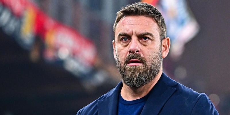 De Rossi e il momento duro del Genoa. Striscione duro degli ultras, le sue parole: "Mi aspetto che..." 4 De Rossi e il momento duro del Genoa. Striscione duro degli ultras, le sue parole: "Mi aspetto che..."