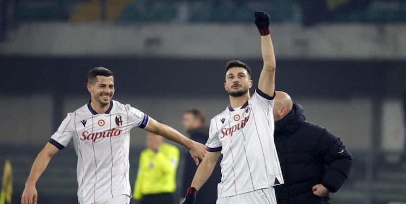 Il Bologna rompe il digiuno e batte il Verona 3-2: magia di Orsolini 2 Il Bologna rompe il digiuno e batte il Verona 3-2: magia di Orsolini