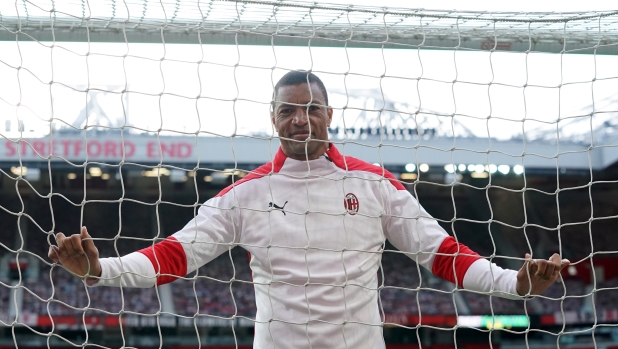 Dida non ha dubbi: "Maignan leader, portiere tra i top al mondo. Felice che resti al Milan" 4 Dida non ha dubbi: "Maignan leader, portiere tra i top al mondo. Felice che resti al Milan"
