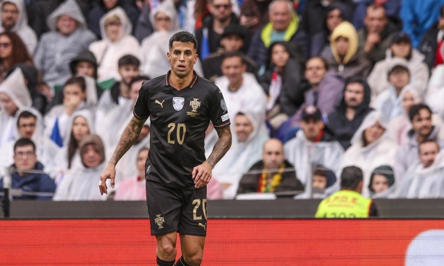 L'Inter ha scelto: vuole chiudere in fretta per Cancelo. Da risolvere "solo" il nodo ingaggio