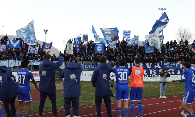 Frena il Vicenza, il Brescia è secondo. Ravenna ko: l'Arezzo guida il girone B. Pari Catania