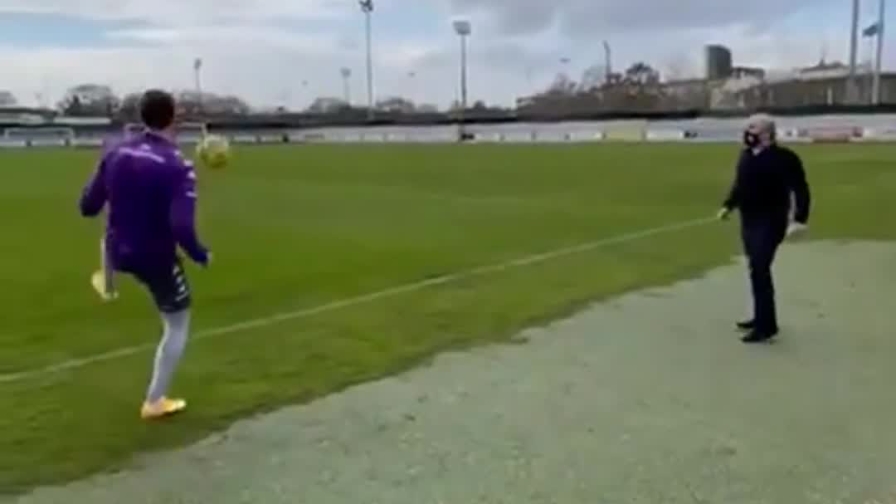 La semplicità di Commisso: quando palleggiava in campo con Vlahovic