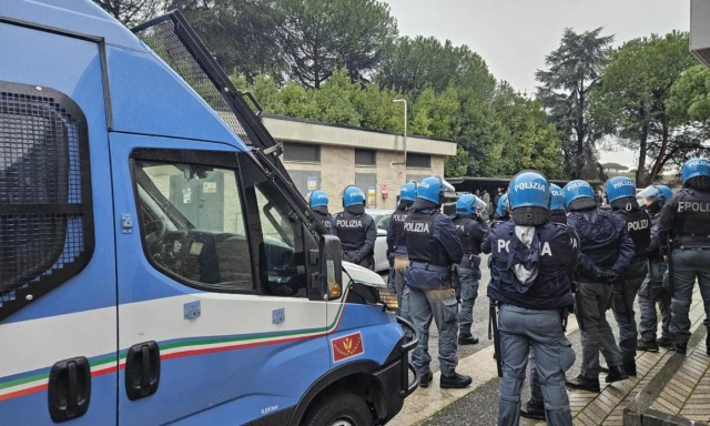 Napoli e Lazio: stop alle trasferte dei tifosi fino a fine stagione 2 Napoli e Lazio: stop alle trasferte dei tifosi fino a fine stagione