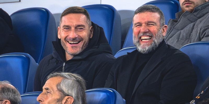 Totti e il ritorno alla Roma: c'&egrave; un dettaglio che la differenza. La mossa dei Friedkin per riportarlo nel club