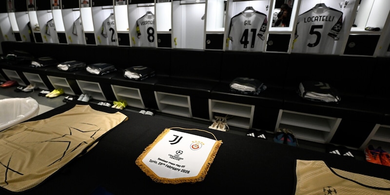 Dai troppi torti subiti al gruppo Juve che va migliorato: il confronto dentro lo spogliatoio 1 Dai troppi torti subiti al gruppo Juve che va migliorato: il confronto dentro lo spogliatoio