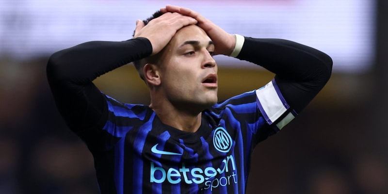 Allarme Lautaro, l’Inter protesta con la Uefa: se quella paura viene confermata… 1 Allarme Lautaro, l’Inter protesta con la Uefa: se quella paura viene confermata…