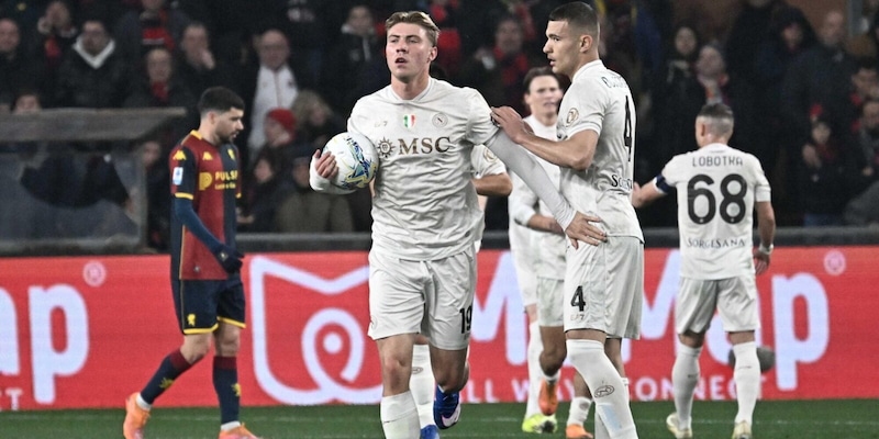 Pagelle Genoa-Napoli: Buongiorno da horror, Lobotka &egrave; la luce. Malinovskyi va a intermittenza