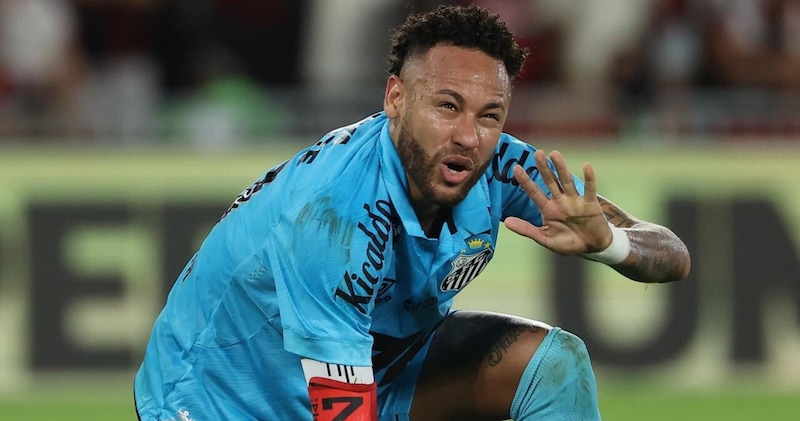 Neymar pensa al ritiro: "Potrei fermarmi a fine anno, a decidere sar&agrave;..."