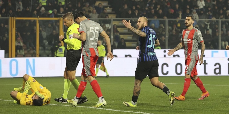 Il tifoso dell'Inter che ha lanciato il petardo contro Audero è in condizioni critiche 2 Il tifoso dell'Inter che ha lanciato il petardo contro Audero è in condizioni critiche