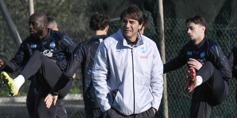 Nessun riposo per il Napoli dopo la rabbia di Bergamo: il motivo della scelta di Conte 4 Nessun riposo per il Napoli dopo la rabbia di Bergamo: il motivo della scelta di Conte