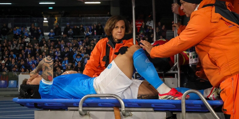 Di Lorenzo si opera: Conte e il Napoli corrono ai ripari, i tempi di recupero&nbsp;