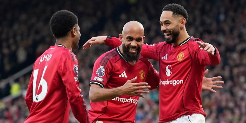 Premier League, Mbeumo e Fernandes lanciano lo United: Tottenham ko, Carrick vola