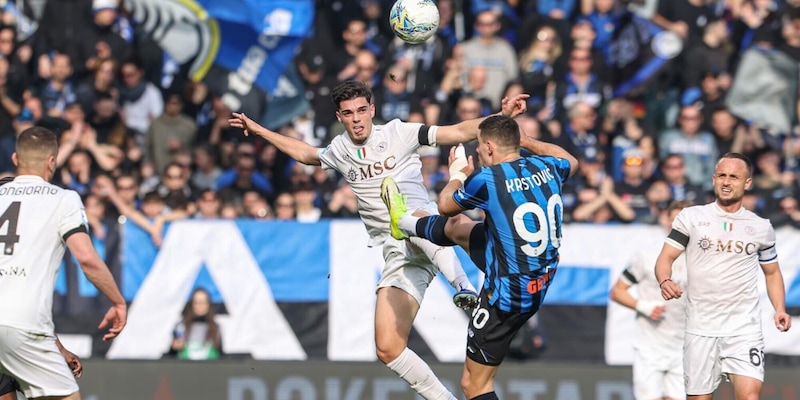 Napoli, il gol annullato a Gutierrez una decisione assurda 3 Napoli, il gol annullato a Gutierrez una decisione assurda