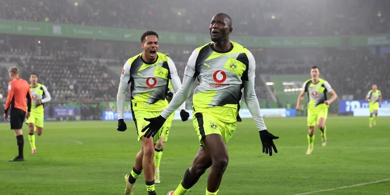 Bundesliga, Dortmund all'ultimo respiro. Stoccarda, che scivolone