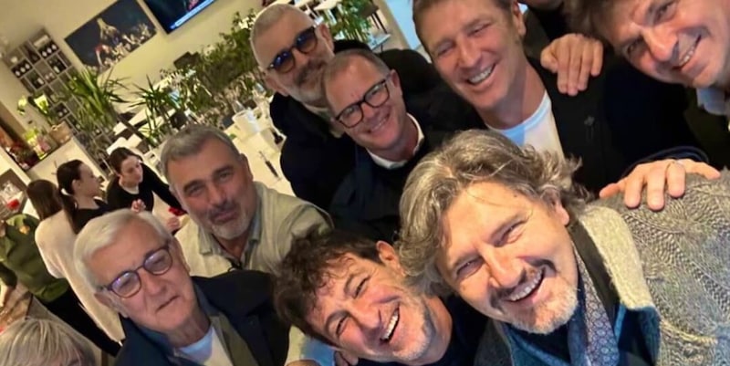 Rimpatriata Juve a cena per festeggiare la Champions: c'è pure Lippi. Li riconoscete tutti? 4 Rimpatriata Juve a cena per festeggiare la Champions: c'è pure Lippi. Li riconoscete tutti?