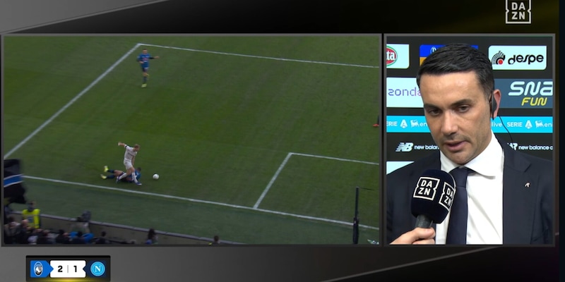 Palladino non ci sta e dà ragione a Chiffi: "Bravo l'arbitro, giusto annullare il 2-0 del Napoli. Trattenuta di Hojlund nettissima" 4 Palladino non ci sta e dà ragione a Chiffi: "Bravo l'arbitro, giusto annullare il 2-0 del Napoli. Trattenuta di Hojlund nettissima"