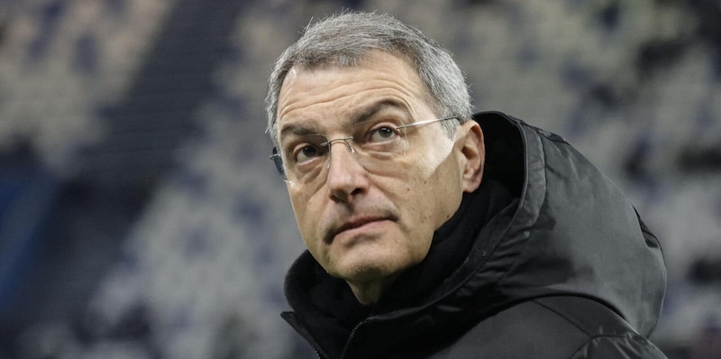 Furia Comolli, la dura frase sul rosso a Kelly: "Come si fa a mandare un arbitro del genere"