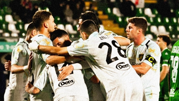 Frosinone, tris ad Avellino e Monza scavalcato: è secondo. L'Empoli va ko in casa e ora rischia