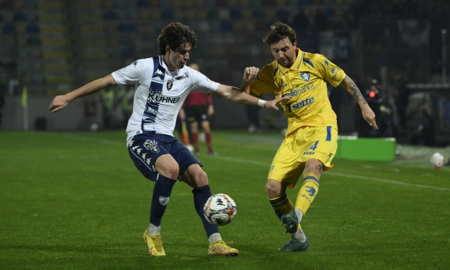 Super Shpendi ne fa due e l'Empoli rallenta la corsa del Frosinone verso la Serie A