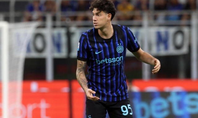 Bastoni paga ancora Inter-Juve: tutta Lecce lo fischia appena tocca palla