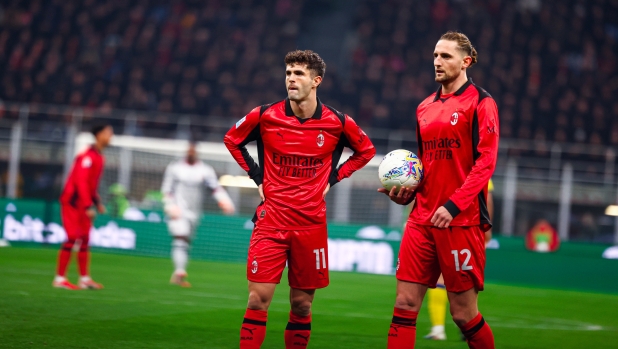 Milan-Parma, operazione nostalgia: ecco la quarta maglia che riavvolge il tempo