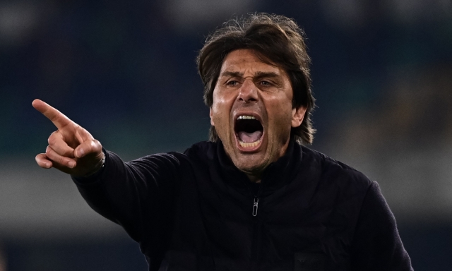 Conte: "Lukaku non è ancora lui, ma già così fa comodo. Il futuro? Ho un altro anno di contratto" 3 Conte: "Lukaku non è ancora lui, ma già così fa comodo. Il futuro? Ho un altro anno di contratto"