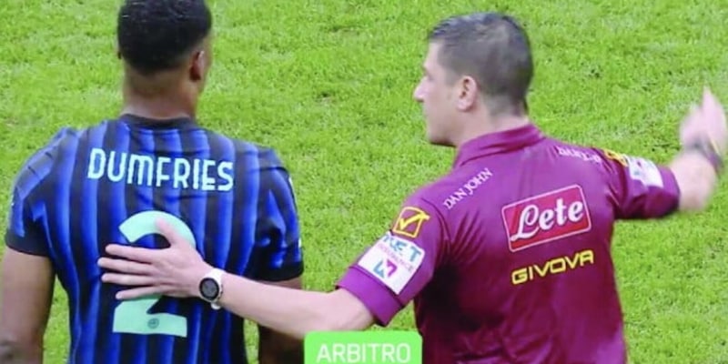 Manganiello shock, la frase a Dumfries: &ldquo;Avete 10 minuti per vincere&rdquo;