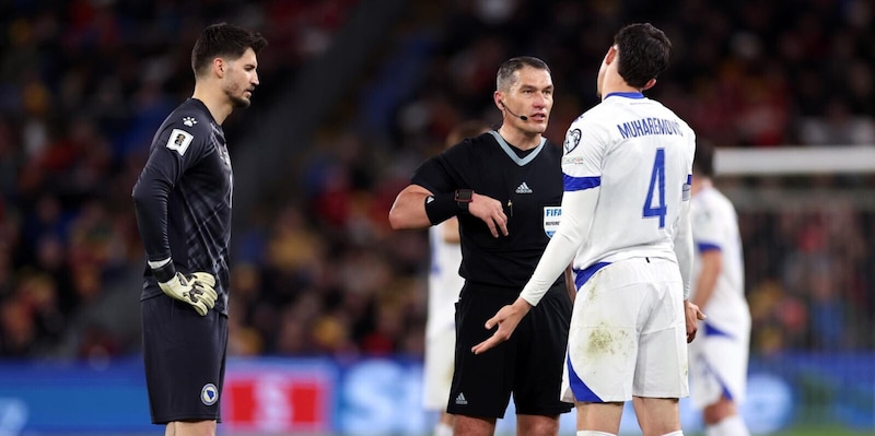 Muharemovic del Sassuolo senza freni: "La Bosnia teme solo Dio, vogliamo mangiarci gli italiani" 2 Muharemovic del Sassuolo senza freni: "La Bosnia teme solo Dio, vogliamo mangiarci gli italiani"