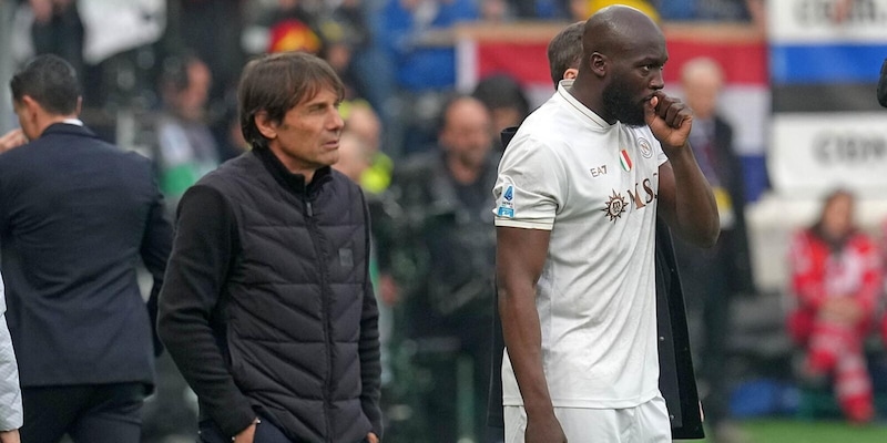 Lukaku, Napoli e Conte aspettano le ultime 48 ore per chiudere il caso: cosa succederà martedì a Castel Volturno 2 Lukaku, Napoli e Conte aspettano le ultime 48 ore per chiudere il caso: cosa succederà martedì a Castel Volturno