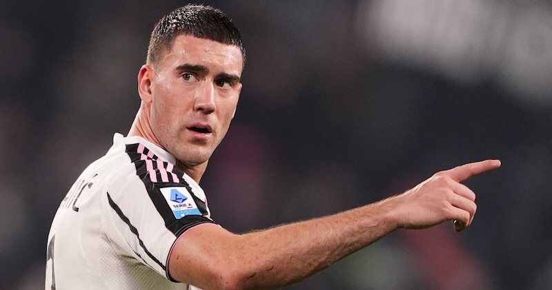 Vlahovic prof, chi studia alla Continassa: dalla risposta al piccolo tifoso al rientro Juve 1 Vlahovic prof, chi studia alla Continassa: dalla risposta al piccolo tifoso al rientro Juve