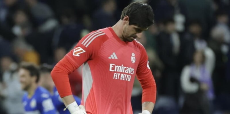 Tegola Real, lungo stop per Courtois: ecco quali big match salta, il comunicato ufficiale