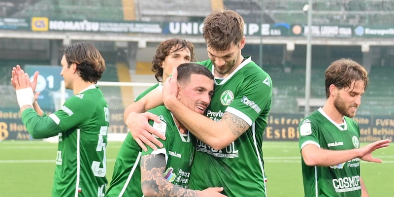 L'Avellino vince al 92' grazie a Russo: Padova ko. Poker dello Spezia