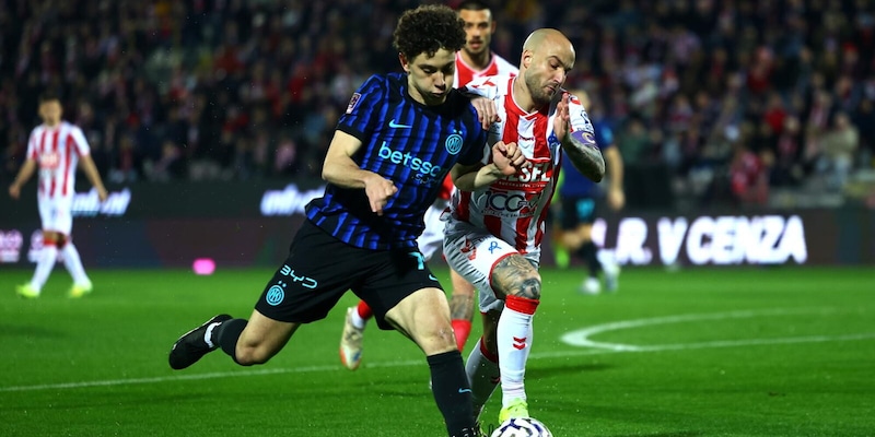 Finalmente Vicenza: il Lanerossi torna in Serie B dopo quattro anni! 4 Finalmente Vicenza: il Lanerossi torna in Serie B dopo quattro anni!