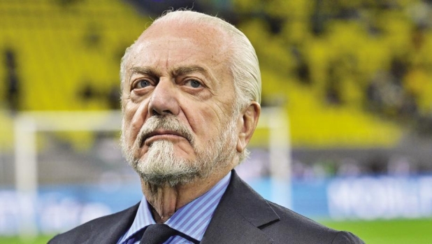 Napoli, spesa cresciuta di oltre 100 milioni in due anni. De Laurentiis metterà un freno 2 Napoli, spesa cresciuta di oltre 100 milioni in due anni. De Laurentiis metterà un freno