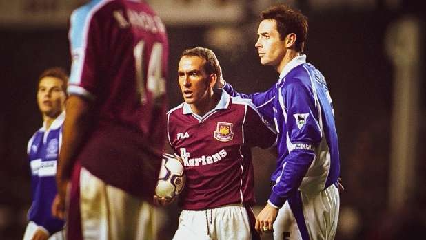 Da Di Canio al nipote di Bigon: quando la leatà sportiva è più importante di un gol 4 Da Di Canio al nipote di Bigon: quando la leatà sportiva è più importante di un gol