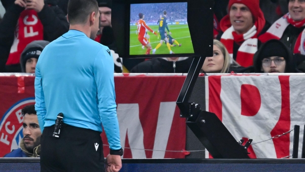 "Non chiamatela moviola in campo": dieci anni di Var, come ce la raccontavano e come ci ha cambiato