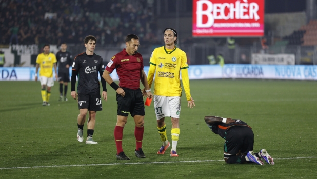 Serie B, un turno infrasettimanale da record: 37 reti e nove espulsioni