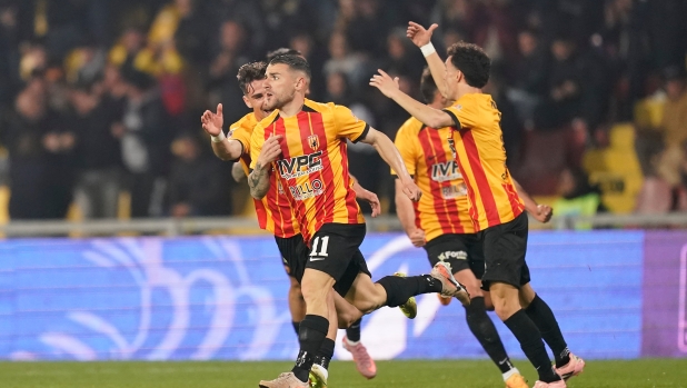 Il Benevento "vede" la Serie B: vinto il big match col Catania, il vantaggio sale a +10