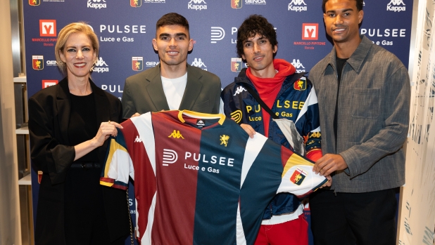 Ecco la nuova collezione di maglie del Genoa: rielaborate quelle degli ultimi 3 anni