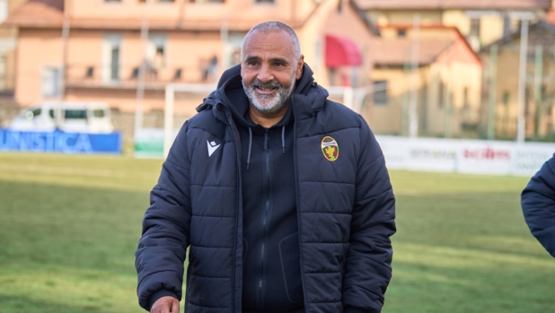 Ternana, esonerato Liverani. Nella scorsa stagione perse la finale per la promozione in B ai rigori 4 Ternana, esonerato Liverani. Nella scorsa stagione perse la finale per la promozione in B ai rigori