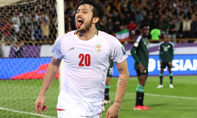 Foto sui social con l'emiro del Dubai: l'ex Roma Azmoun espulso dall'Iran 3 Foto sui social con l'emiro del Dubai: l'ex Roma Azmoun espulso dall'Iran