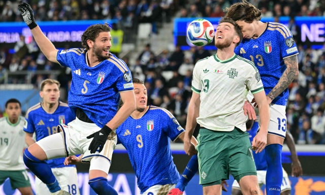 Locatelli e la svolta azzurra: "Nell'intervallo Gattuso ci ha chiesto..." 3 Locatelli e la svolta azzurra: "Nell'intervallo Gattuso ci ha chiesto..."